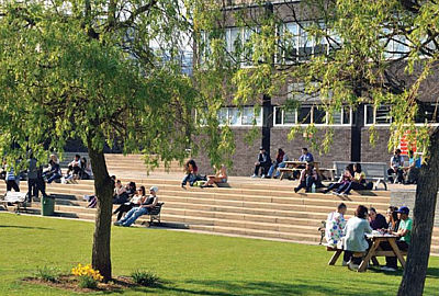 Trường cao đẳng quốc tế Kinh Doanh và Công Nghệ London